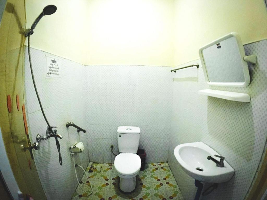 Pinlon Pann Motel Моламяйн Екстериор снимка