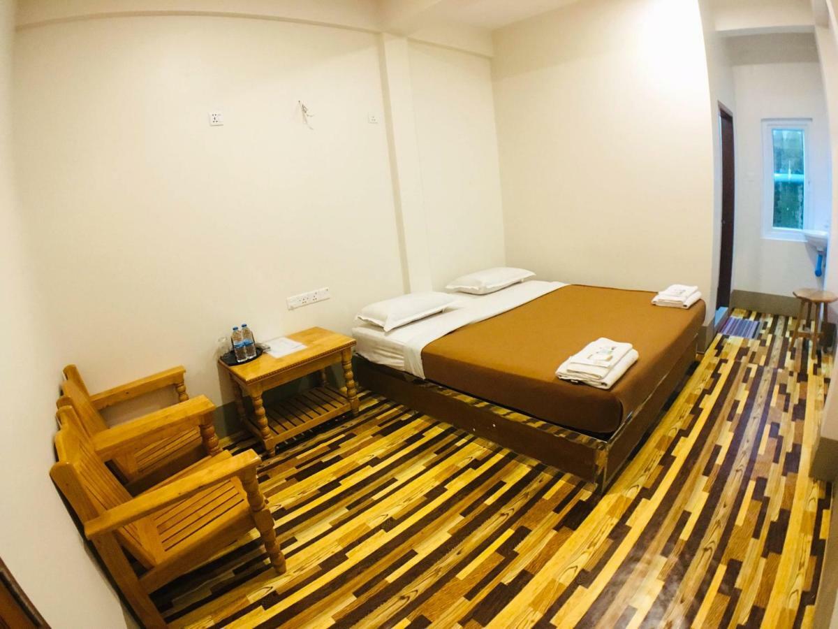 Pinlon Pann Motel Моламяйн Екстериор снимка